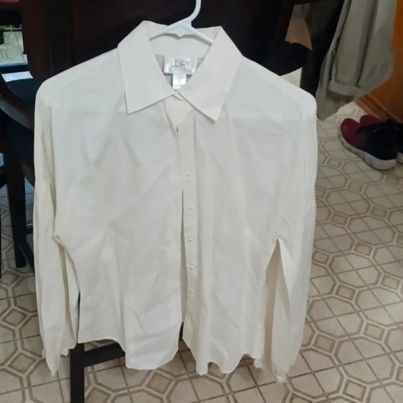 SIZE 10 ANN TAYLOR LOFT CREAM BLOUSE - Picture 1 of 5